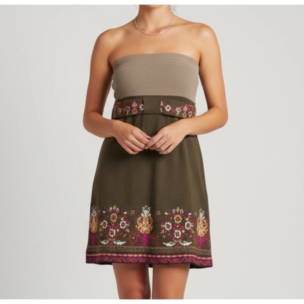 LULUMARI Green BEADED/EMBROIDERED DESIGN Strapless RIBBED TRIM Sweater Dress L